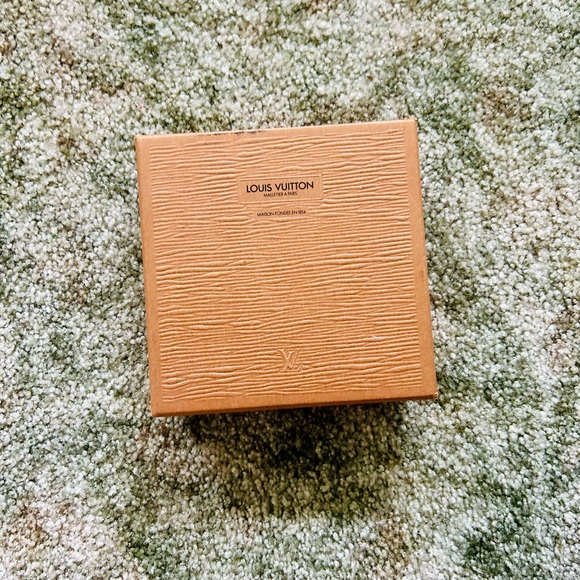 Louis Vuitton Wallet - Picture 3 of 9